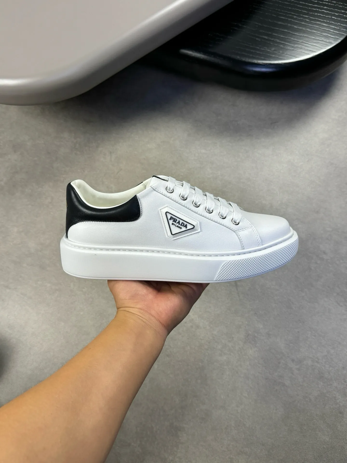 Men's men's shoes 💰420 [New style] 🦕🦕 [PRADA] Prada - High-end quality original order - Upper: original 🔝 Napa calfskin, brand plastic LOGO sewn on shoe body - Lining: water-dyed cowhide - Outsole: original TPU rubber foam; molded outsole - Super high quality control, fine workmanship: highlighted (high-end, luxury, grade) -Size: 39-44 (38, 45, can be customized)